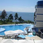 Direkt Am Pool פומורי