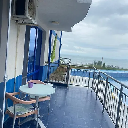 Direkt Am Pool 아파트 *