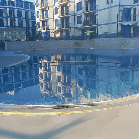 Direkt Am Pool
