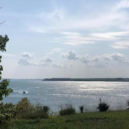 아파트 Direkt Am Pool